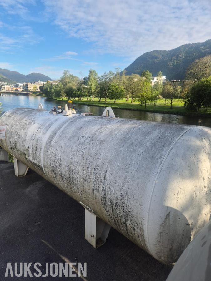 1988 SB Verksted Overgrunns propantank